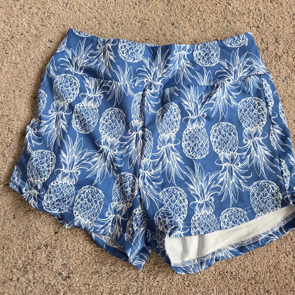 Blue Pineapple Print Women's Shorts